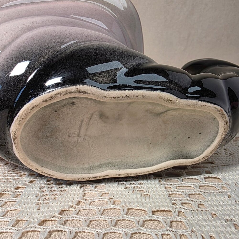 Vintage Hull Pottery Cornucopia Vase Pink & Black Ceramic Decorative Home Accent - Picture 7 of 7